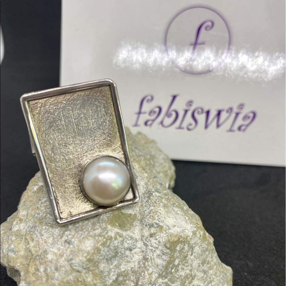 Ring, adjustable